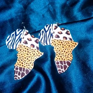 NEW HOOP DANGLING AFRICAN THEMED EARRINGS